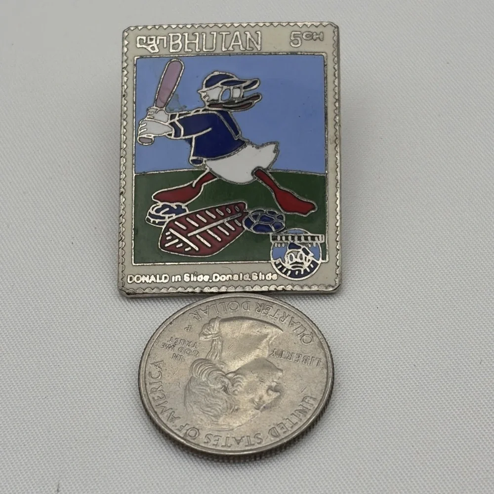 Donald Duck Baseball Bhutan Stamp MLB Disney‎ Lapel Hat Pin